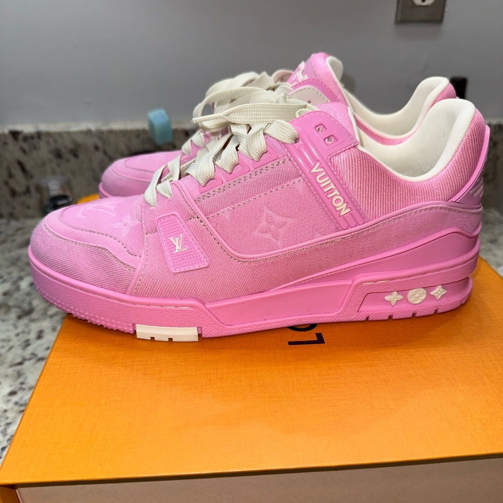 Louis Vuitton Pink trainers